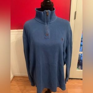 Mens new Ralph Lauren
cotton sweatshirt size XL. Leather
zipper tab.